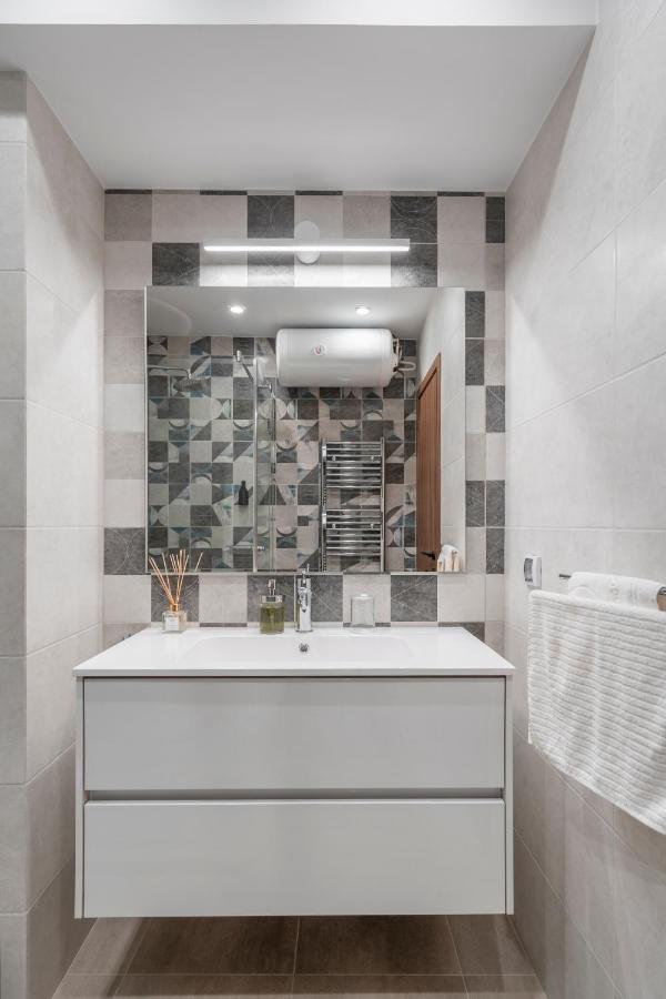 New High-End Designer 3Br Central Apt Sofya Dış mekan fotoğraf